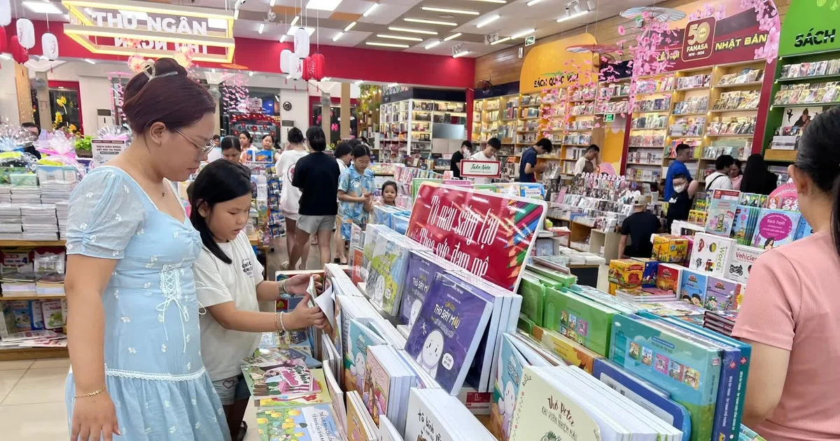 Triển khai miễn phí SGK ở TPHCM, phụ huynh cần lưu ý điều gì?