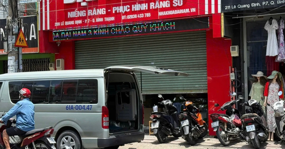 TPHCM: Cảnh sát xuất hiện tại loạt phòng khám nha khoa liên quan vụ ly hôn nghìn tỷ
