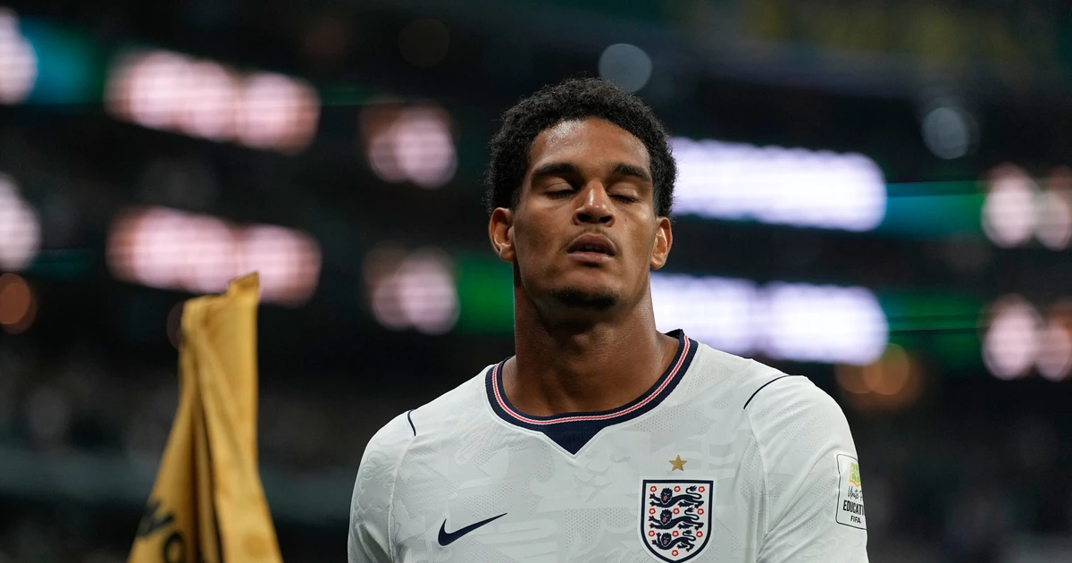 FIFA ra án phạt nặng, tuyển Anh khốn đốn trước đại chiến Na Uy