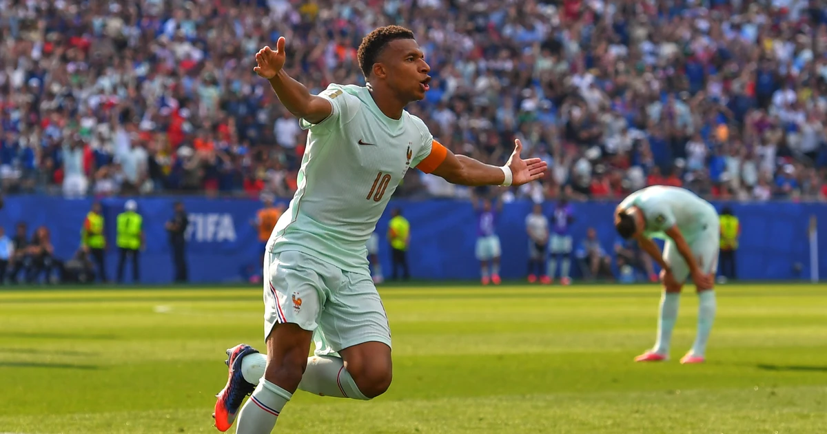 Mbappe phá kỷ lục World Cup, dẫn đầu cuộc đua Vua phá lưới