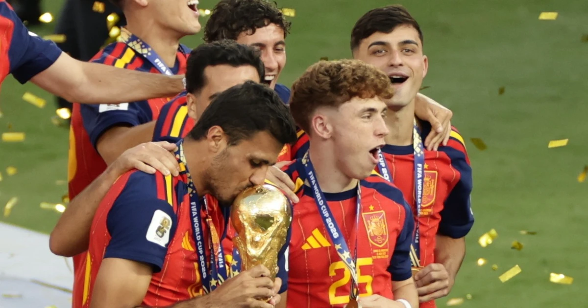 Rodri giành danh hiệu Cầu thủ xuất sắc nhất World Cup 2026