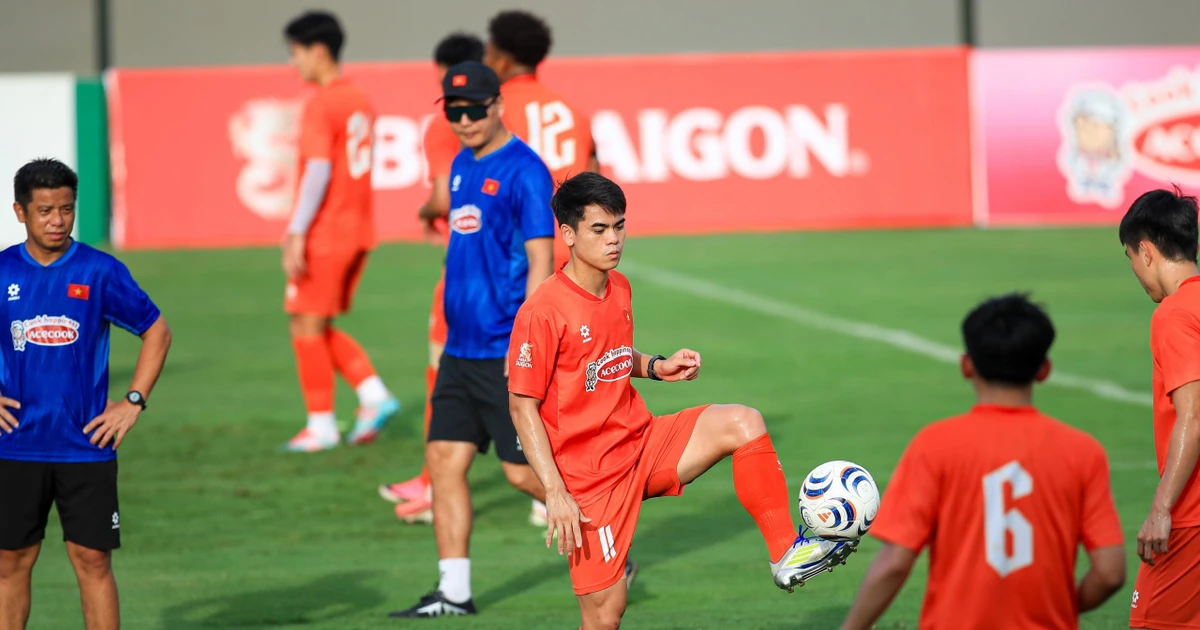 HLV Kim Sang-sik nhận thêm tổn thất lực lượng trước ASEAN Championship 2026