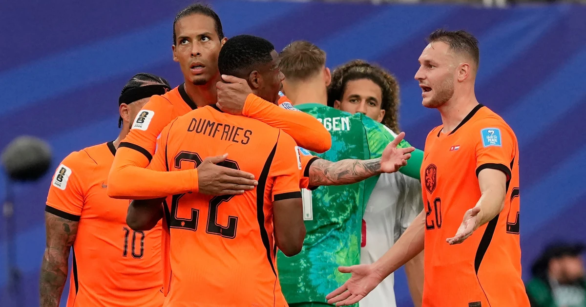 HLV Koeman tiếc nuối: Hà Lan và Morocco gặp nhau quá sớm