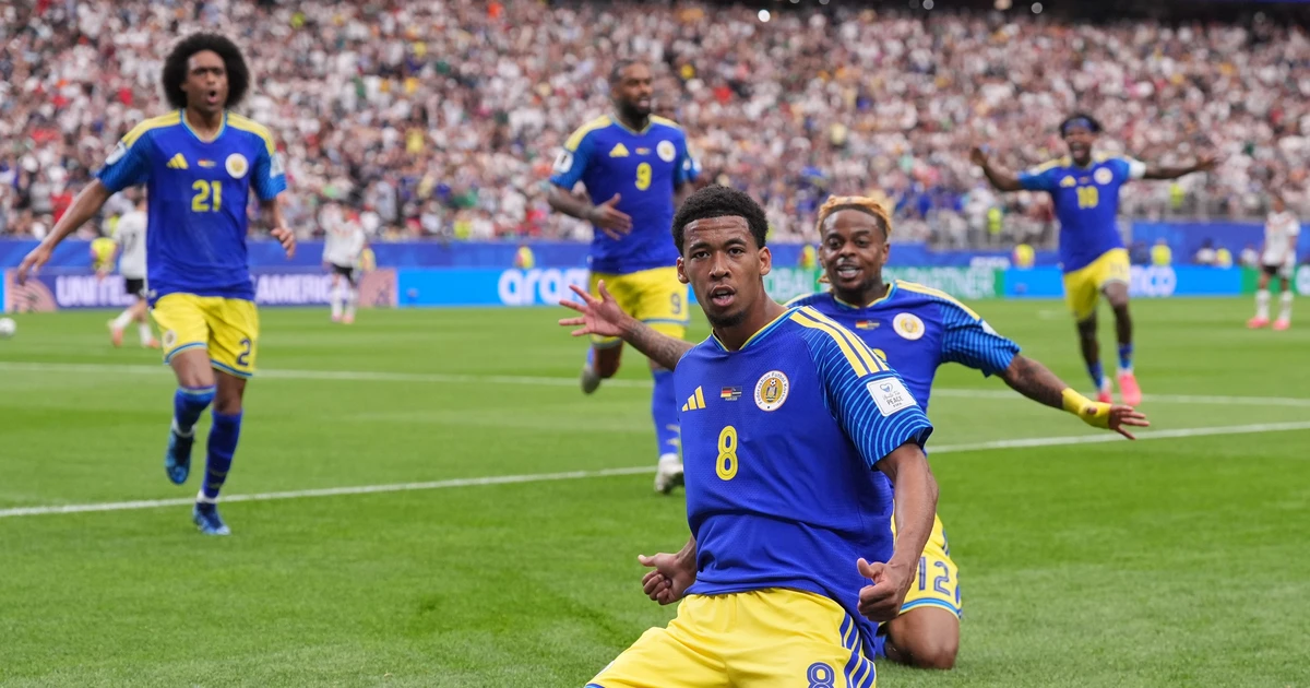 Điều chưa biết về cầu thủ ghi bàn thắng lịch sử cho Curaçao tại World Cup