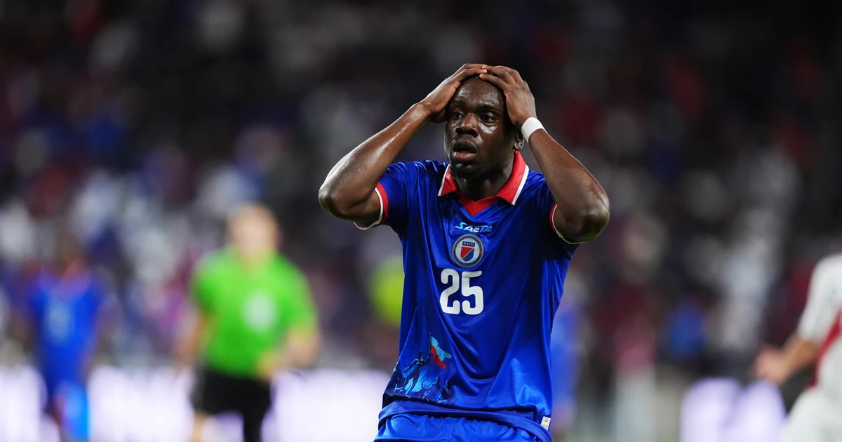 Áo đấu World Cup 2026 của đội tuyển Haiti bị cấm trước giờ xung trận