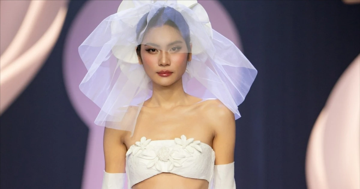 Thời trang cưới táo bạo