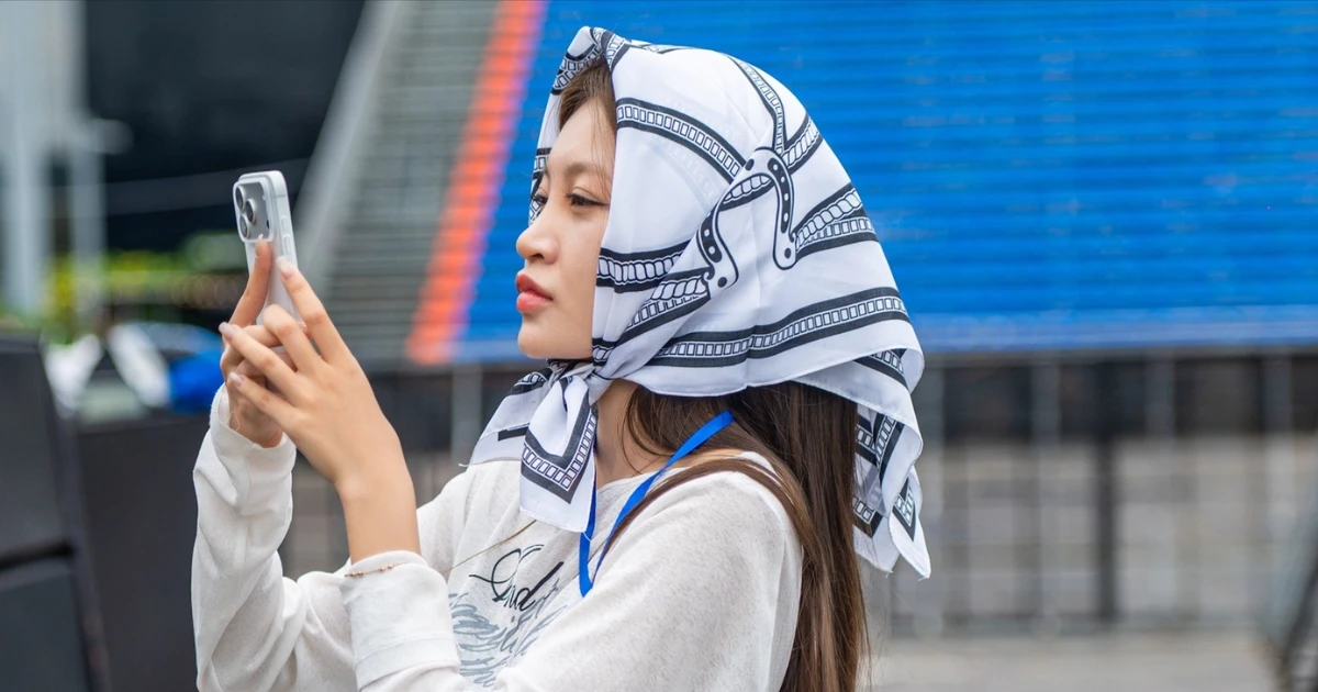 Đen Vâu cùng dàn nghệ sĩ chạy đua luyện tập cho concert thứ 2 ở Quảng Ninh