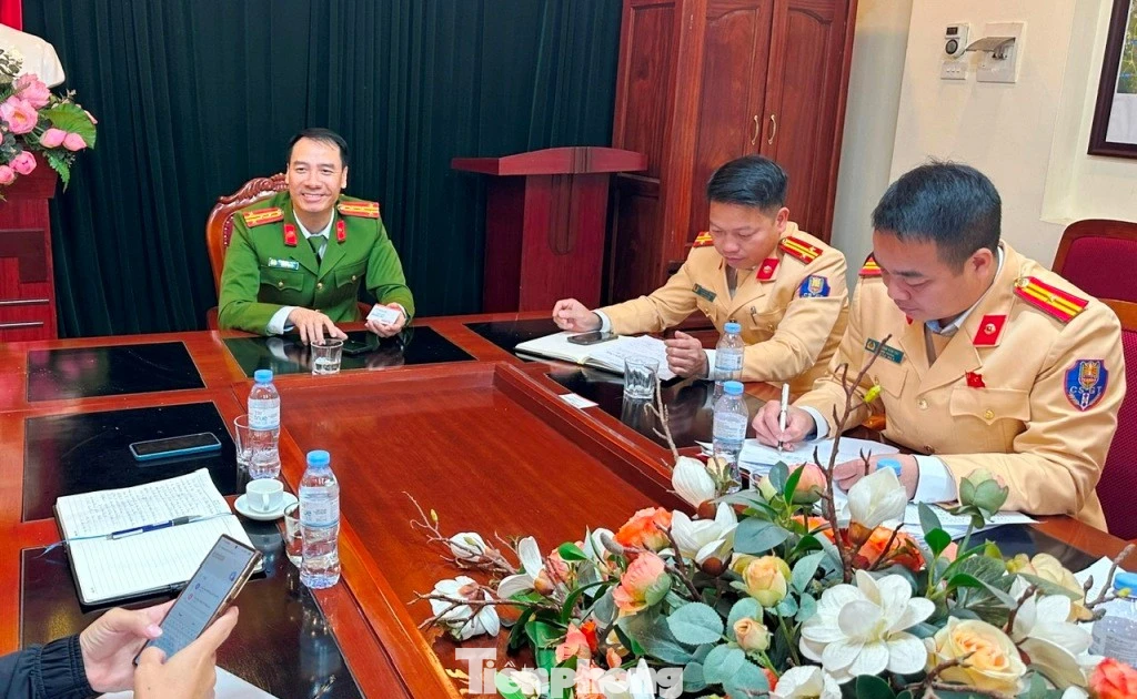 Lãnh đạo Công an tỉnh Hưng Yên yêu cầu xử lý hiệu quả xe tải 'né trạm thu phí', phá đường dân sinh