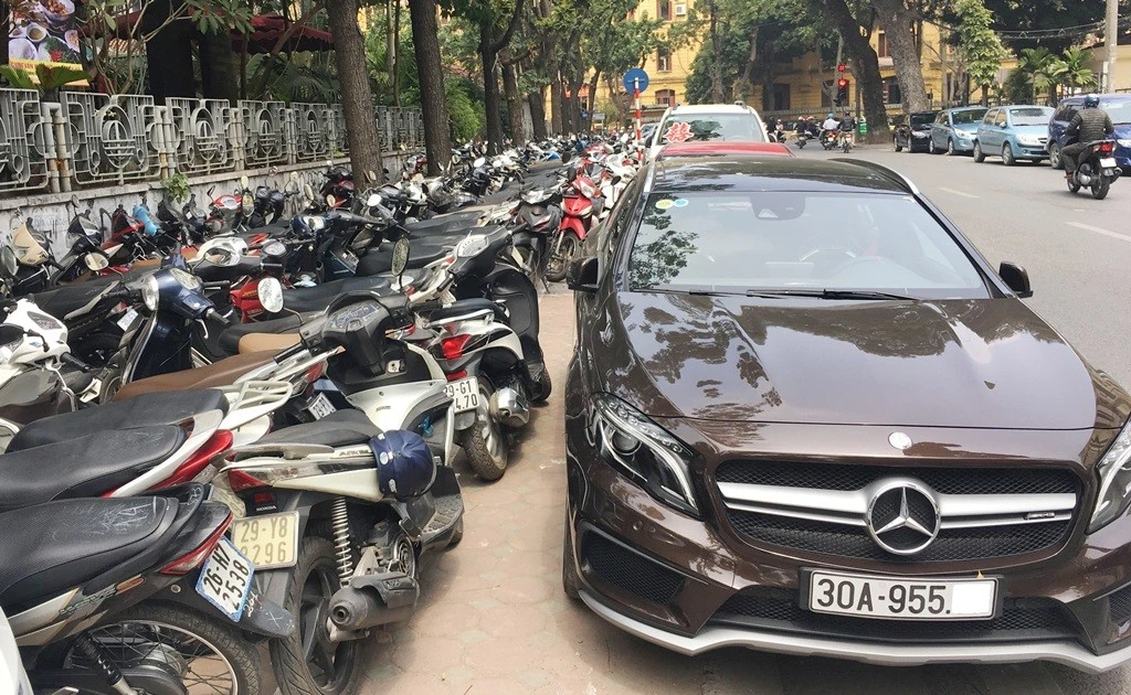 Hà Nội kiểm tra, chấn chỉnh hoạt động trông giữ phương tiện, lấn chiếm lòng đường