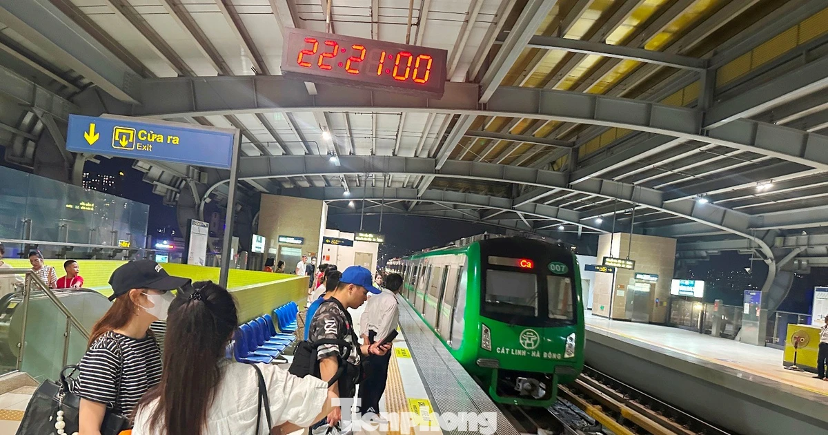 Từ 18/11 khách đi tàu điện Cát Linh - Hà Đông sẽ sử dụng vé 'một chạm'