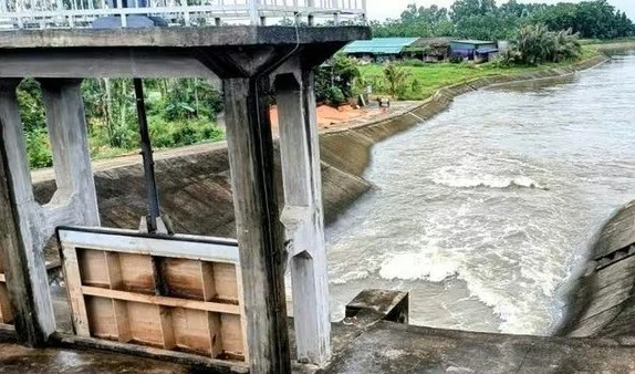 Hưng Yên di dời người dân ven biển vào nơi an toàn 
