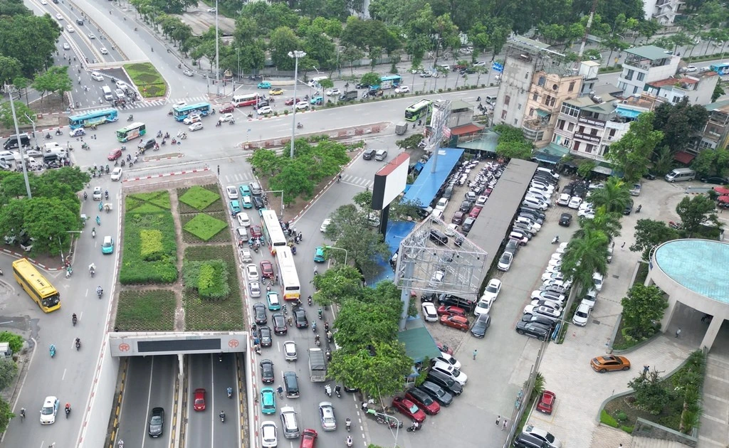 4 vị trí dự kiến làm bãi đỗ, trạm sạc xe điện ở Hà Nội
