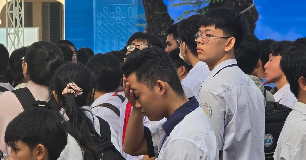 3.800 teen tranh tài thi Học sinh giỏi giải Toán trên máy tính cầm tay lần 32