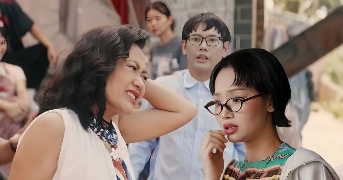 Đạo diễn Đại Tiệc Trăng Máu 8 tiết lộ lý do chọn cách mở đầu "vừa đủ dở"