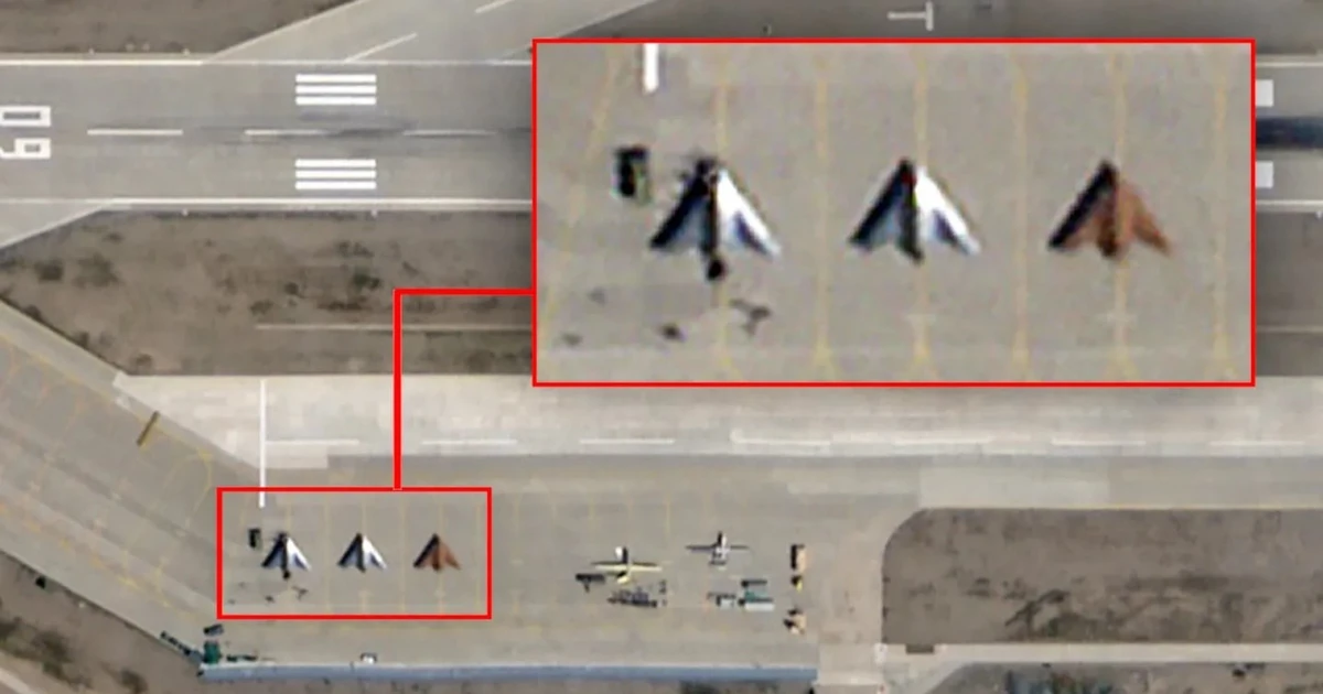 Hàng loạt máy bay chiến đấu không người lái Trung Quốc xuất hiện tại căn cứ không quân Tây Tạng