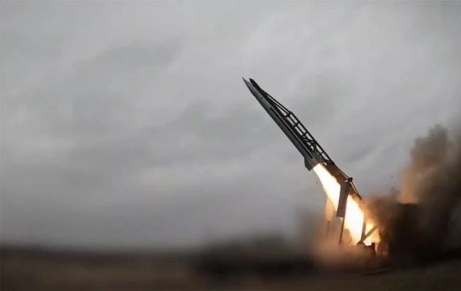 Ukraine lần đầu phóng tên lửa đạn đạo tầm xa tấn công lãnh thổ Nga?