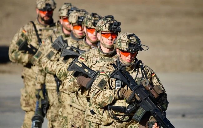 Đức tạm gác kế hoạch đưa quân đến Ukraine