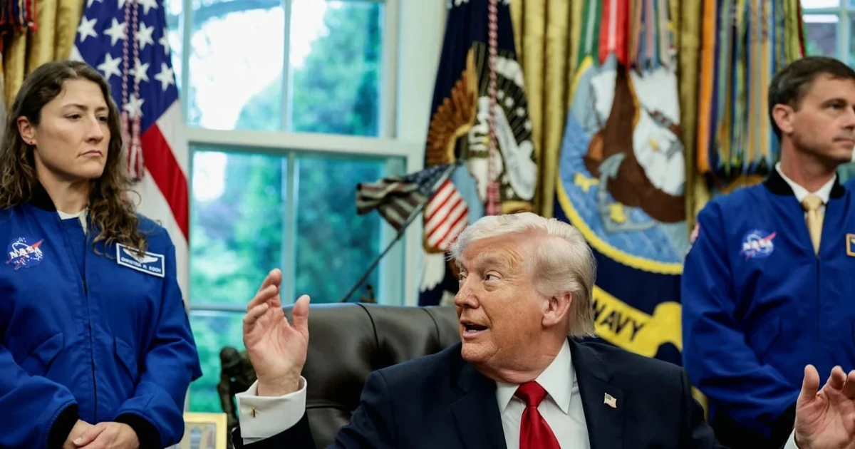 Tổng thống Mỹ Trump tuyên bố giữ nguyên phong toả để đưa Iran vào bàn đàm phán hạt nhân