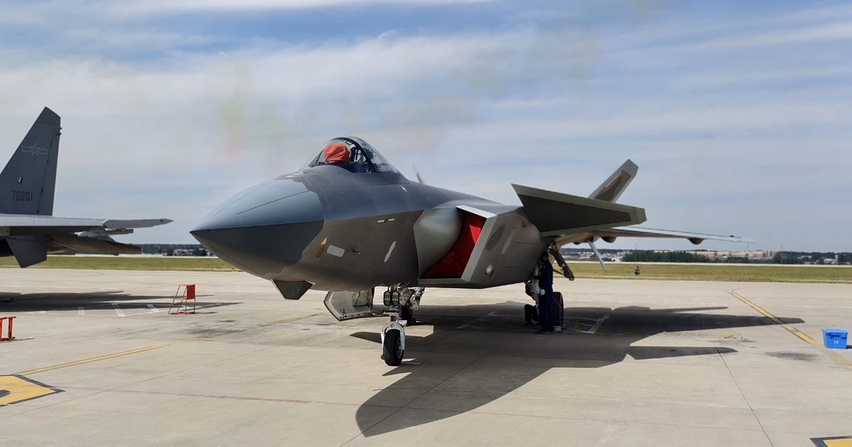 Chuyên gia Trung Quốc tiết lộ nhiều tính năng của tiêm kích tàng hình J-20