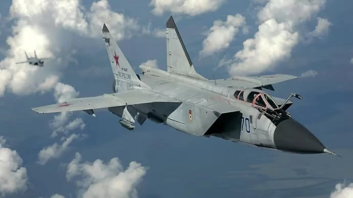 Nga phóng ồ ạt UAV và tên lửa, Ukraine kích hoạt hệ thống phòng không