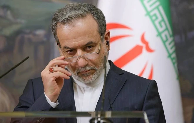 Iran gửi đề xuất mới cho Mỹ: Mở eo biển, hoãn đàm phán hạt nhân