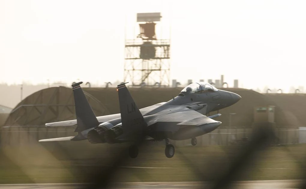 Không quân và tên lửa tầm xa là trọng tâm trong kế hoạch quân sự của Mỹ