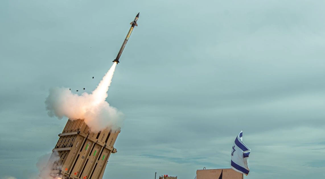 Israel tuyên bố sẽ tấn công các 'mục tiêu hàng đầu' Iran trong vài ngày tới