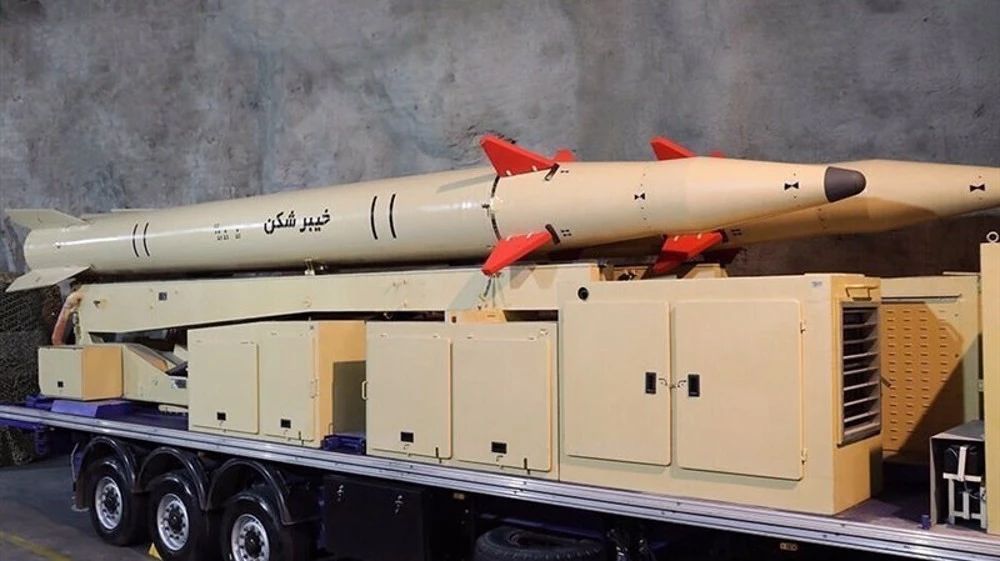 Hé lộ tên lửa đạn đạo đáng gờm của Iran