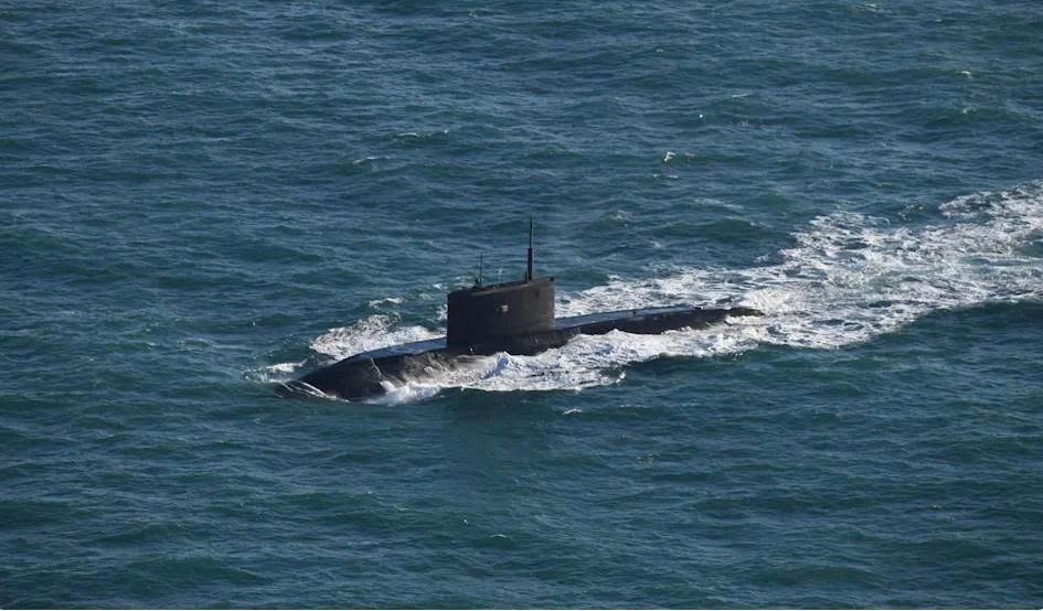 Máy bay Thụy Điển bám sát tàu ngầm Nga trên Biển Baltic