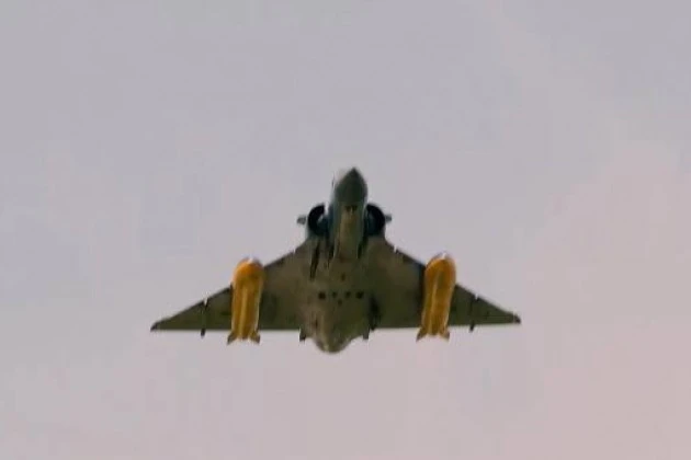 Hé lộ hình ảnh tiêm kích Mirage 2000-5F mang tên lửa tầm xa SCALP