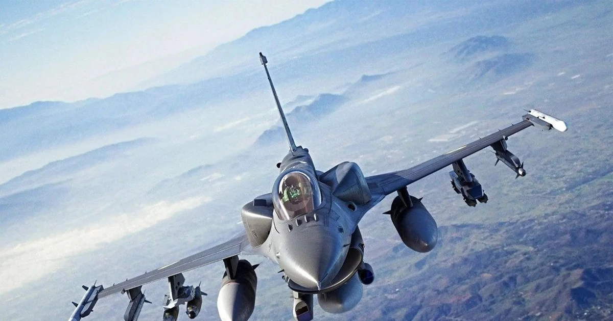 Ba Lan chi hàng tỷ đô la hiện đại hóa máy bay chiến đấu F-16