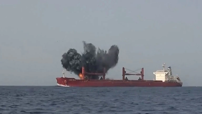 Houthi tuyên bố nhắm mục tiêu vào các tàu có liên quan đến Israel