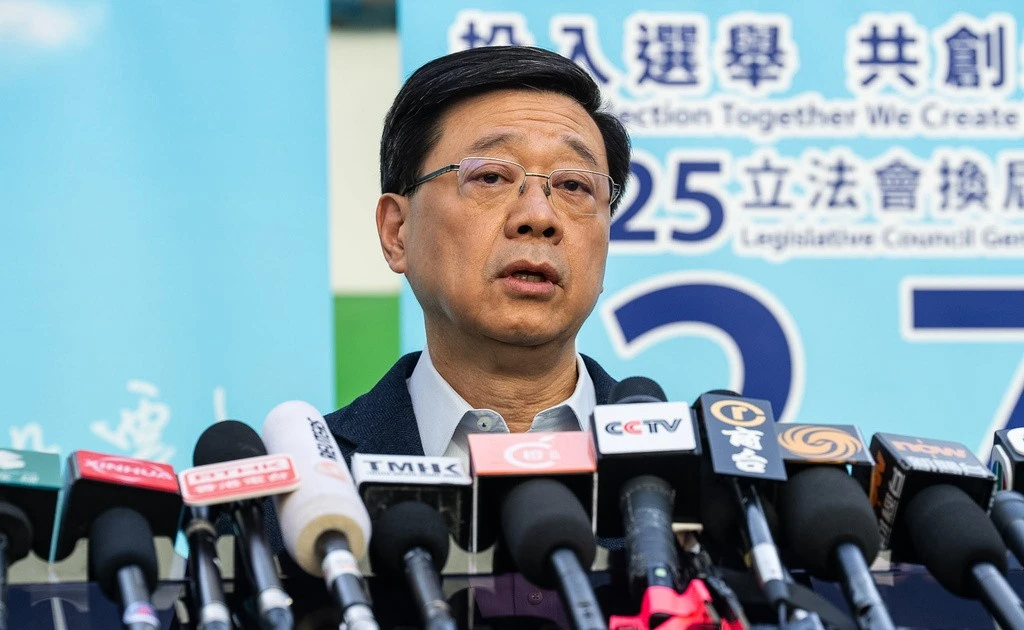 Trung Quốc: Thảm kịch cháy 7 toà chung cư phủ bóng bầu cử Hong Kong