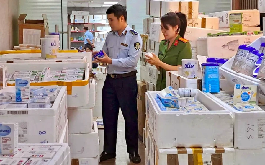 Nhóm sản xuất sữa giả bị lừa 140.000 USD khi nhờ cựu phó phòng 'chạy tội'