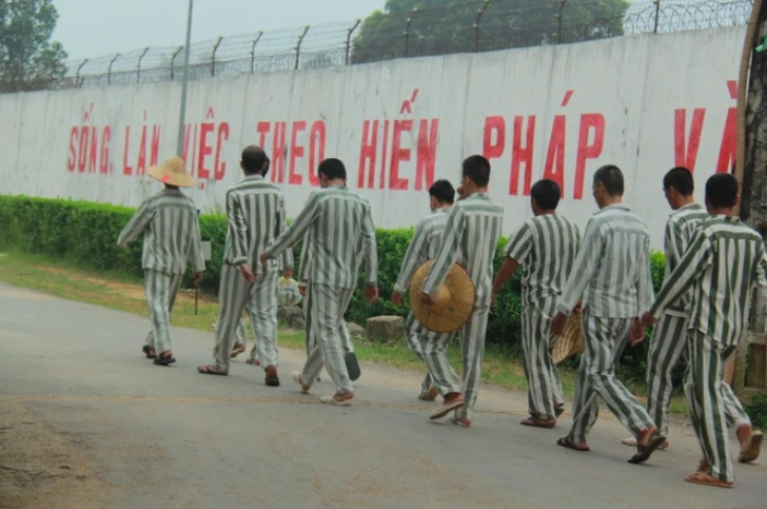 Khi nào phạm nhân được khen thưởng, biểu dương?