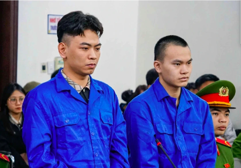 Y án 2 năm tù với ‘tổng tài' giơ tay ra hiệu để đàn em đánh người