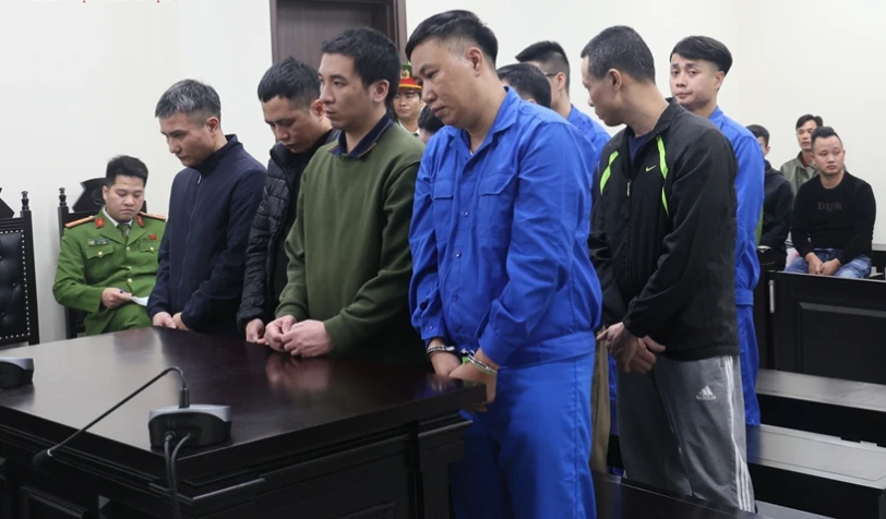 Cựu cán bộ nhận tiền 'bảo kê' cho quán karaoke tổ chức tiệc ma túy