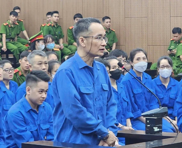 Giám đốc cùng hơn 44 nhân viên lĩnh án vì cắt ghép ảnh đồi trụy 'khủng bố' con nợ và gia đình