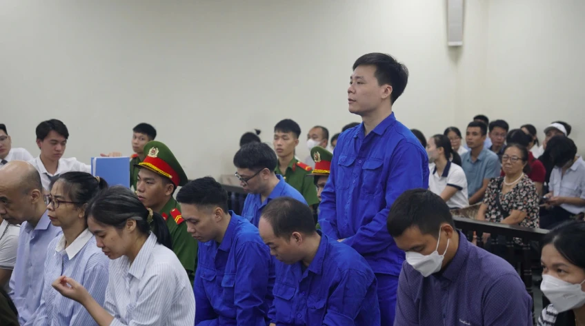 Cựu cán bộ 'bắn tin' cho doanh nghiệp đối phó cơ quan điều tra được đề nghị án treo
