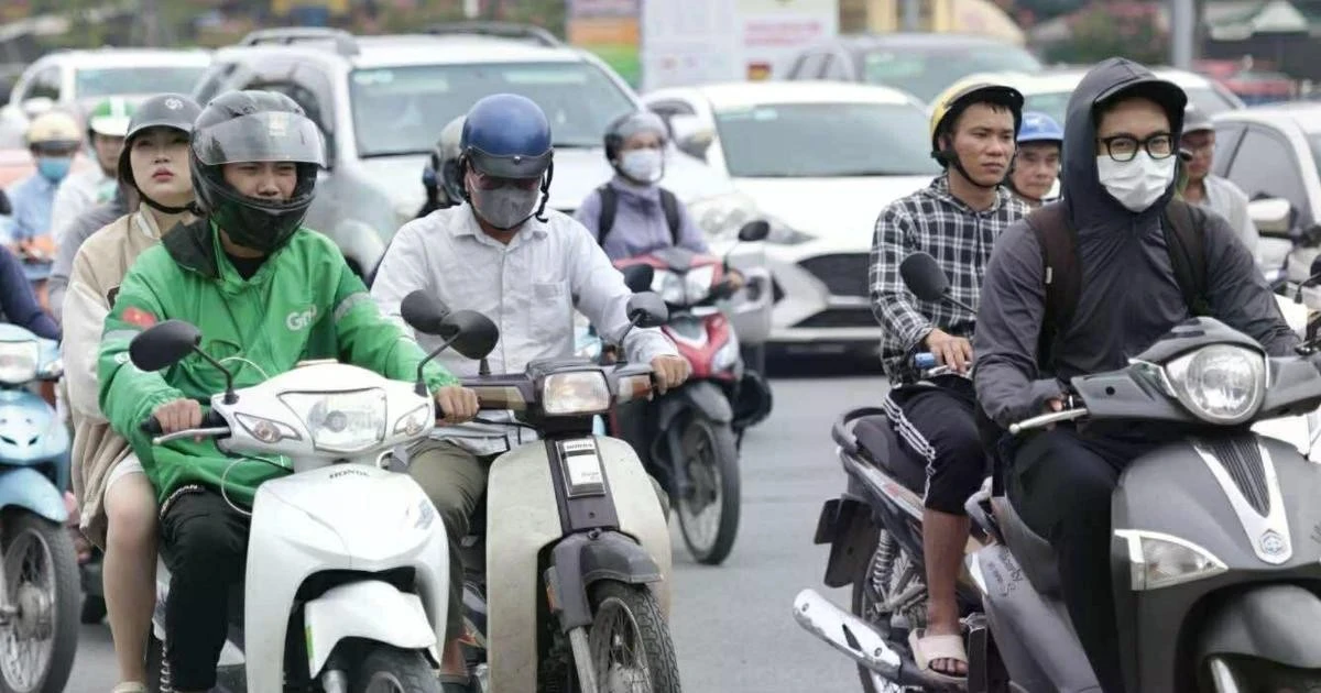 Hà Nội thông tin về chính sách hỗ trợ người dân chuyển đổi xe xăng sang xe điện