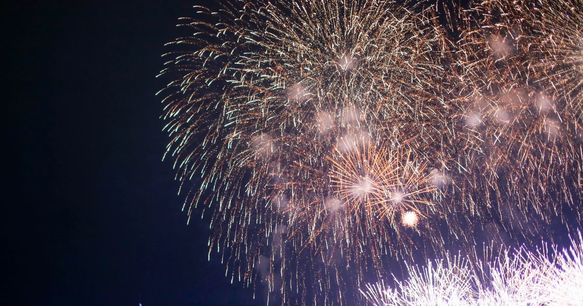 Hà Nội bắn pháo hoa 30 phút chào mừng Đại hội XIV của Đảng