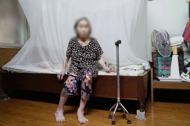 Hà Nội: Phường Bạch Mai báo cáo gì về vụ việc cụ bà 87 phải khiêng đi làm giấy ủy quyền nhận lương hưu?
