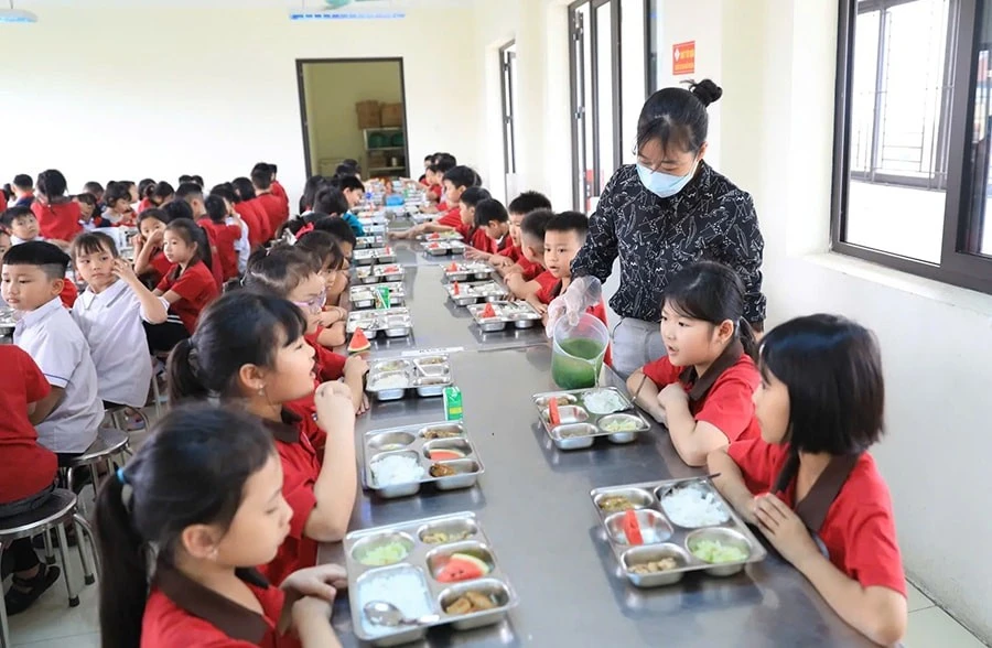Hà Nội dự nâng mức hỗ trợ bữa trưa cho học sinh tiểu học cao nhất 40.000 đồng/ngày