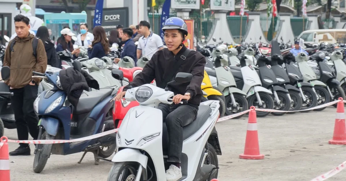 Hà Nội sẽ chi tiền hỗ trợ đổi xe xăng: Tối đa 5 triệu, ưu tiên người ở từ 2 năm