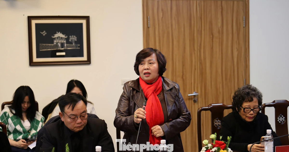 Dựng cây nêu ngay tại Hoàng thành Thăng Long