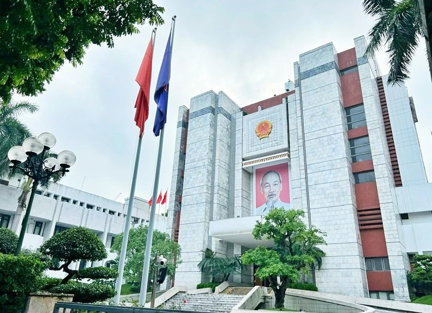 Hà Nội xem xét miễn nhiệm chức vụ Ủy viên UBND thành phố với 11 giám đốc sở, ngành