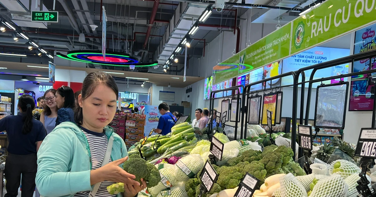 Sản lượng rau củ về TPHCM giảm mạnh: Giá tăng chóng mặt