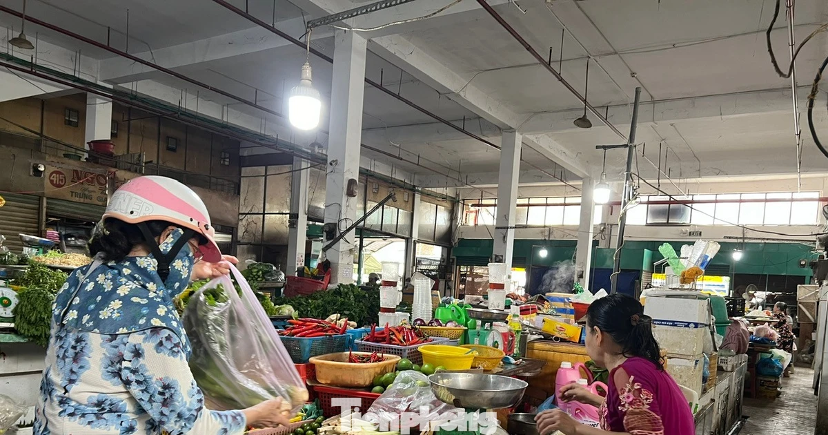 Đau đầu vì giá rau tăng chóng mặt ở TPHCM