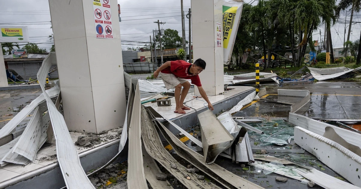 Bão Fung-wong càn quét Philippines: Một triệu người phải sơ tán, đã ghi nhận thương vong