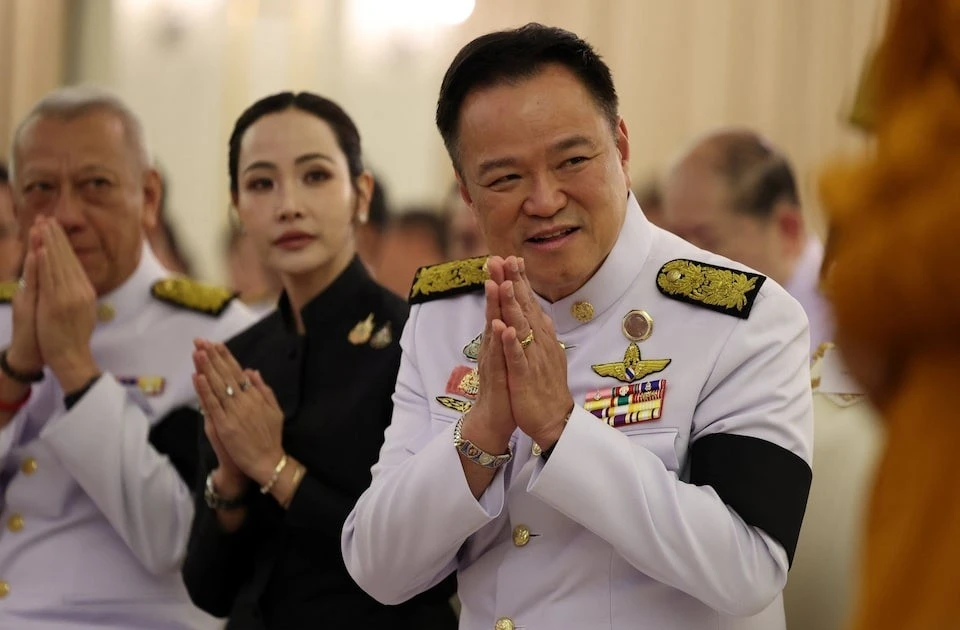 Khó khăn bủa vây Thủ tướng Thái Lan Anutin Charnvirakul